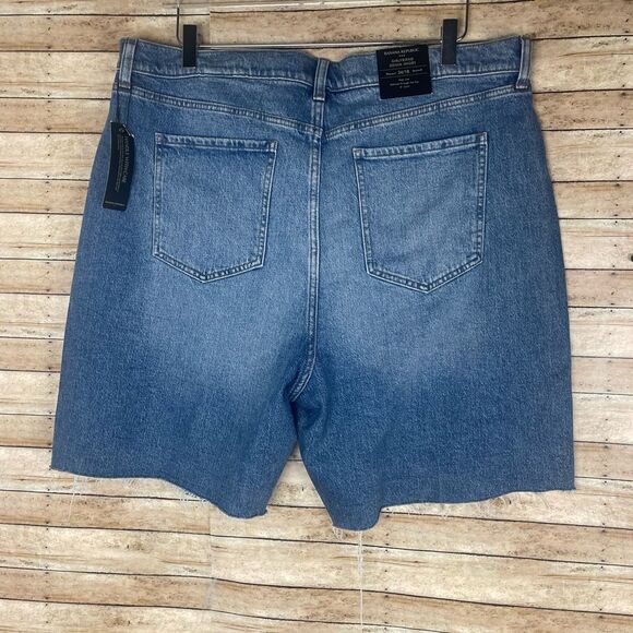 COPY - NWT Banana Republic Factory Girlfriend Denim
Short sz 34/18 - Picture 2 of 5